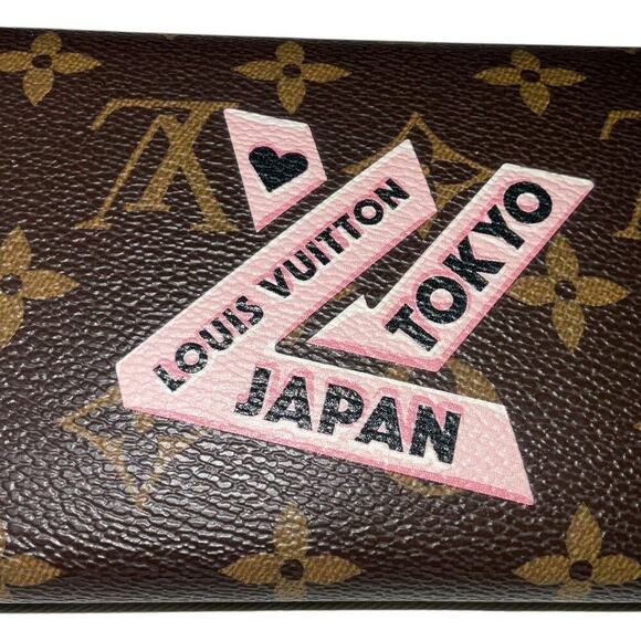 Louis Vuitton Monogram World Tour Sarah Wallet Brown W/ Box & Dust Bag - Picture 10 of 12